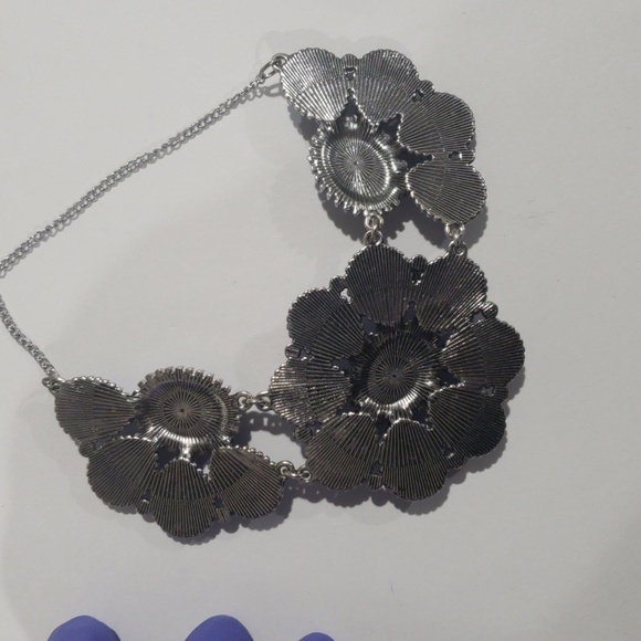 Mudd Silver-Tone Blue Statement Necklace – Bold, Elegant Women’s Fashion Jewelry - Picture 10 of 10